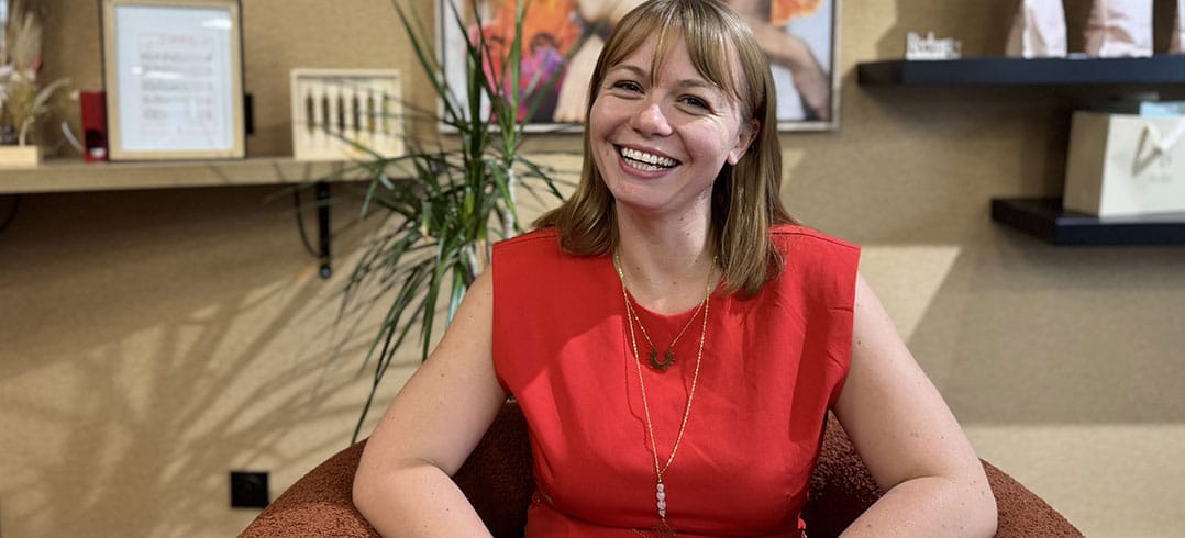 À la rencontre de Caëcilie Roussel : une passionnée de coiffure au service des cheveux texturés