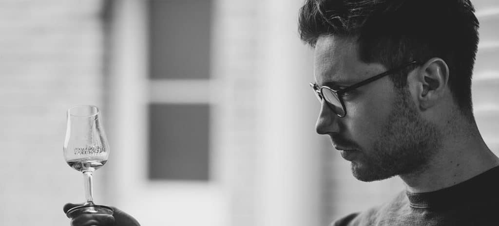 Portrait d'Alexandre Maret, co-fondateur de la marque normande de whisky